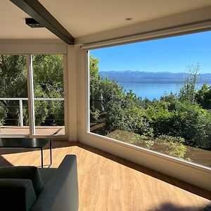 Beautiful Lake View Apartment